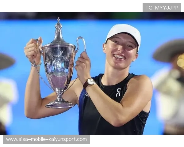 斯维亚特克逆转凯斯夺WTA年终总决赛冠军成功登顶 斯维亚特克逆转凯斯夺WTA年终总决赛冠军成功登顶