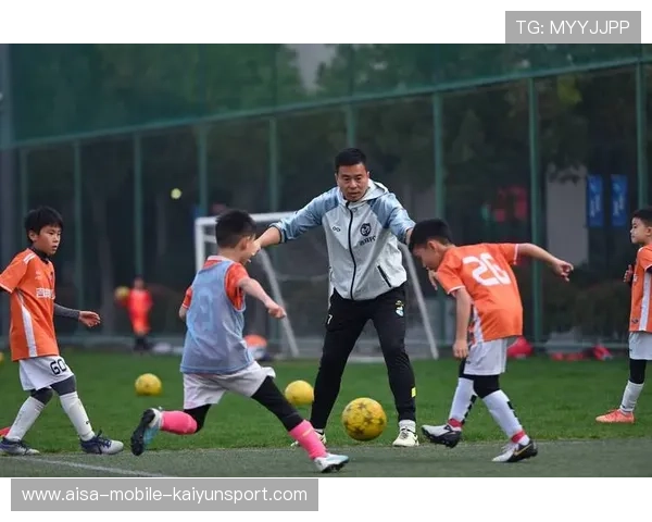 中国青训梯队7比0大胜日本引发热议 球迷期待未来足球新星崛起 中国青训梯队7比0大胜日本引发热议 球迷期待未来足球新星崛起