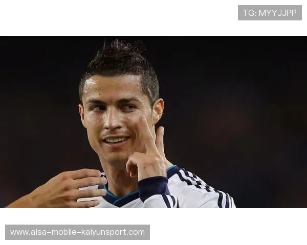 揭秘C罗回归曼联的背后：滕哈赫的更衣室密码被破解，5大证据揭晓