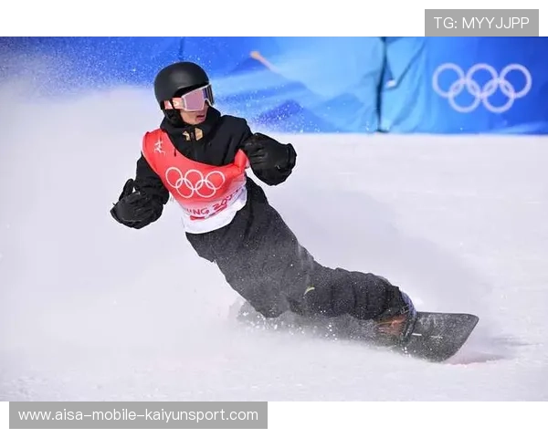 滑雪高空旋转引爆全场：运动与激情的完美结合