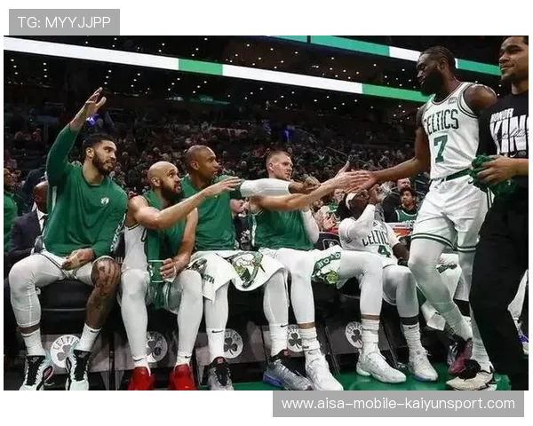 凯尔特人外线三人组持续爆发,攻势完全拉开