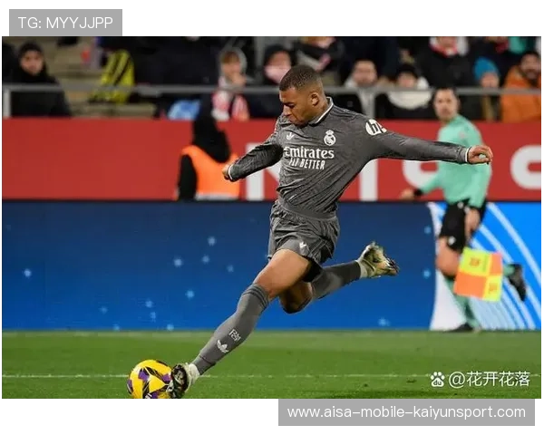 西甲皇马中场长传撕开局面,客场取三分 西甲皇马中场长传撕开局面,客场取三分