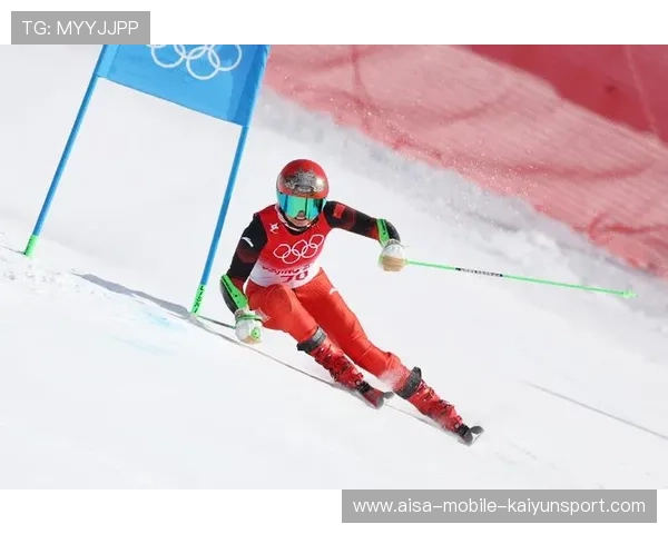 中国滑雪队全面备战冬季奥运，挑战极限提升技术实力，中国滑雪项目